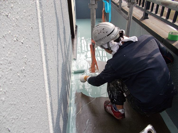 バルコニー防水工事 ウレタン塗膜防水1層目