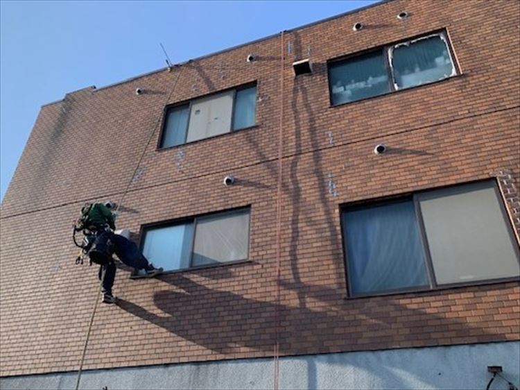 無足場ブランコ工法 外壁補修